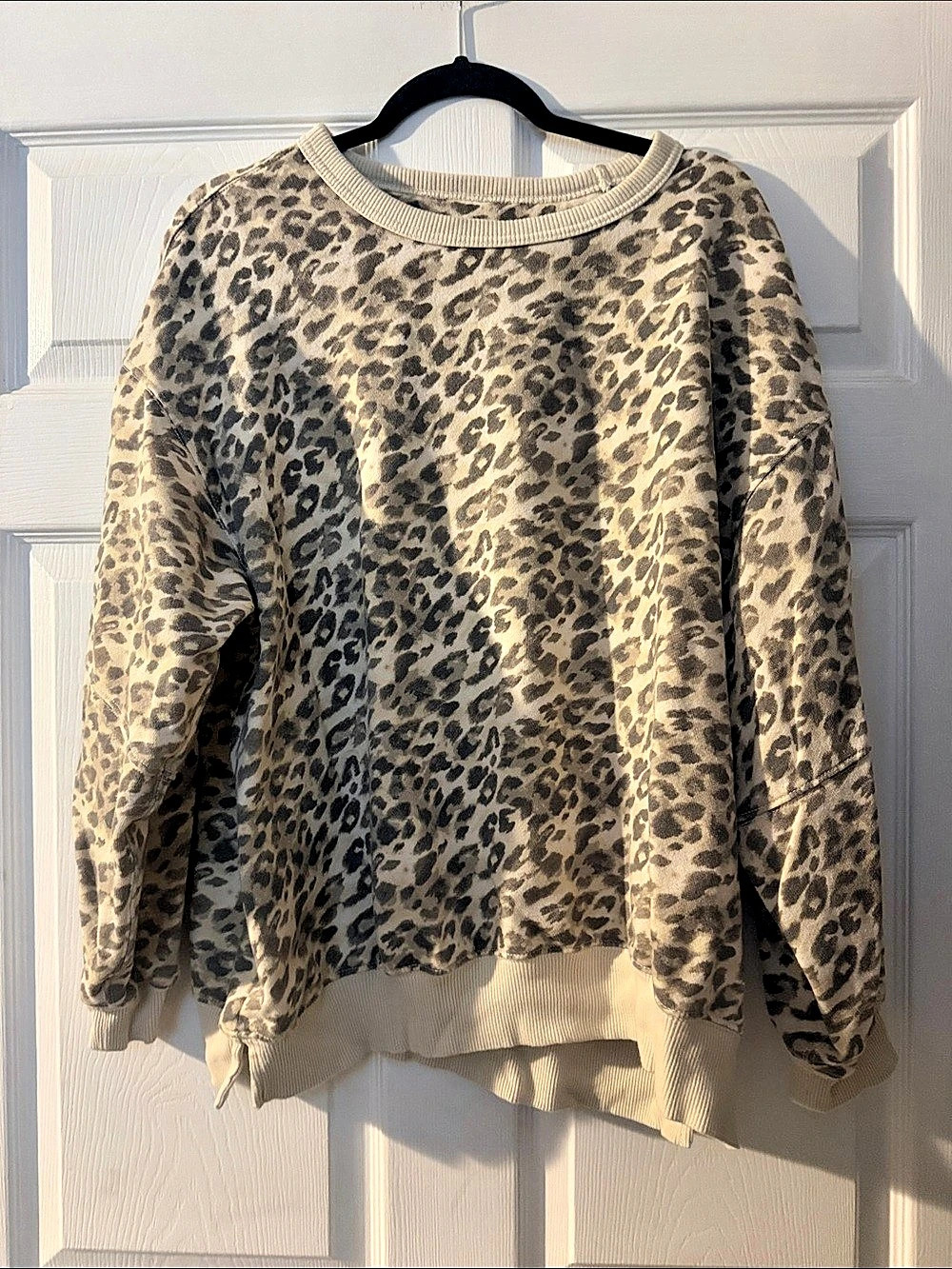 Aerie Leopard Print Crewneck Size Medium